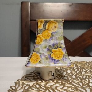 Adeline Porcelain Floral Night Light with Gold Accents, Small Chip